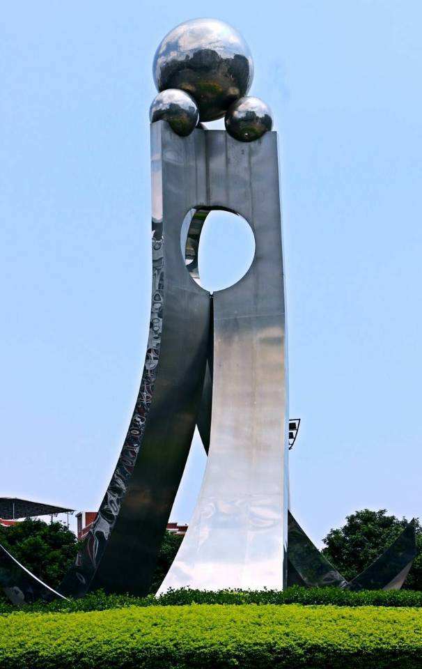 啥也不想干，聊个五毛钱天，我是一个写了100w的空星底层，有什么想问的吗？――晋江文学城网友交流区的简单介绍